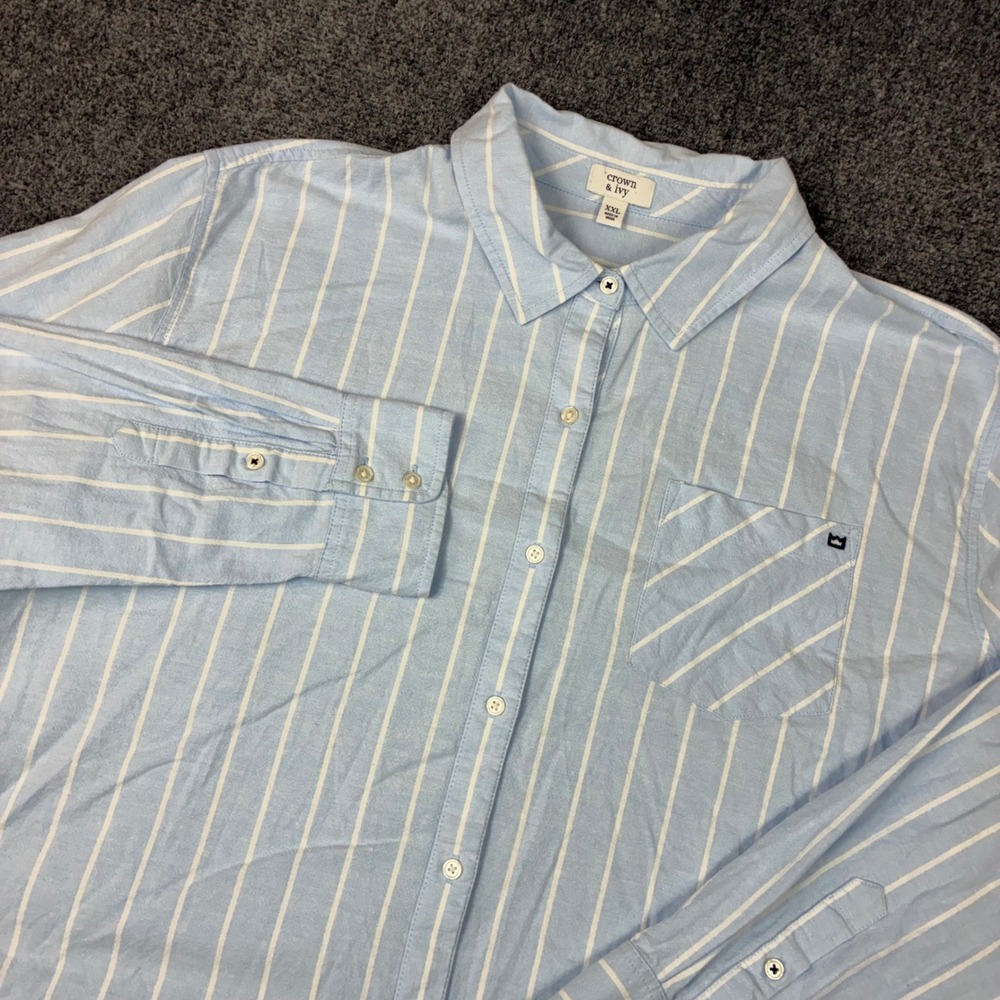 Crown & Ivy Womens Size 2XL XXL Blue White Striped Button Down Shirt Long Sleeve